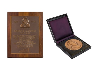 Harry Belafonte | 1972 Albert Einstein College of Medicine Award and Medal