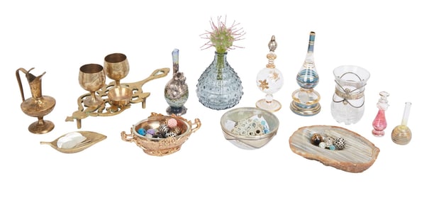 The Dark Crystal: Age of Resistance | All-Maudra's Chamber - Side Table Set Dressing