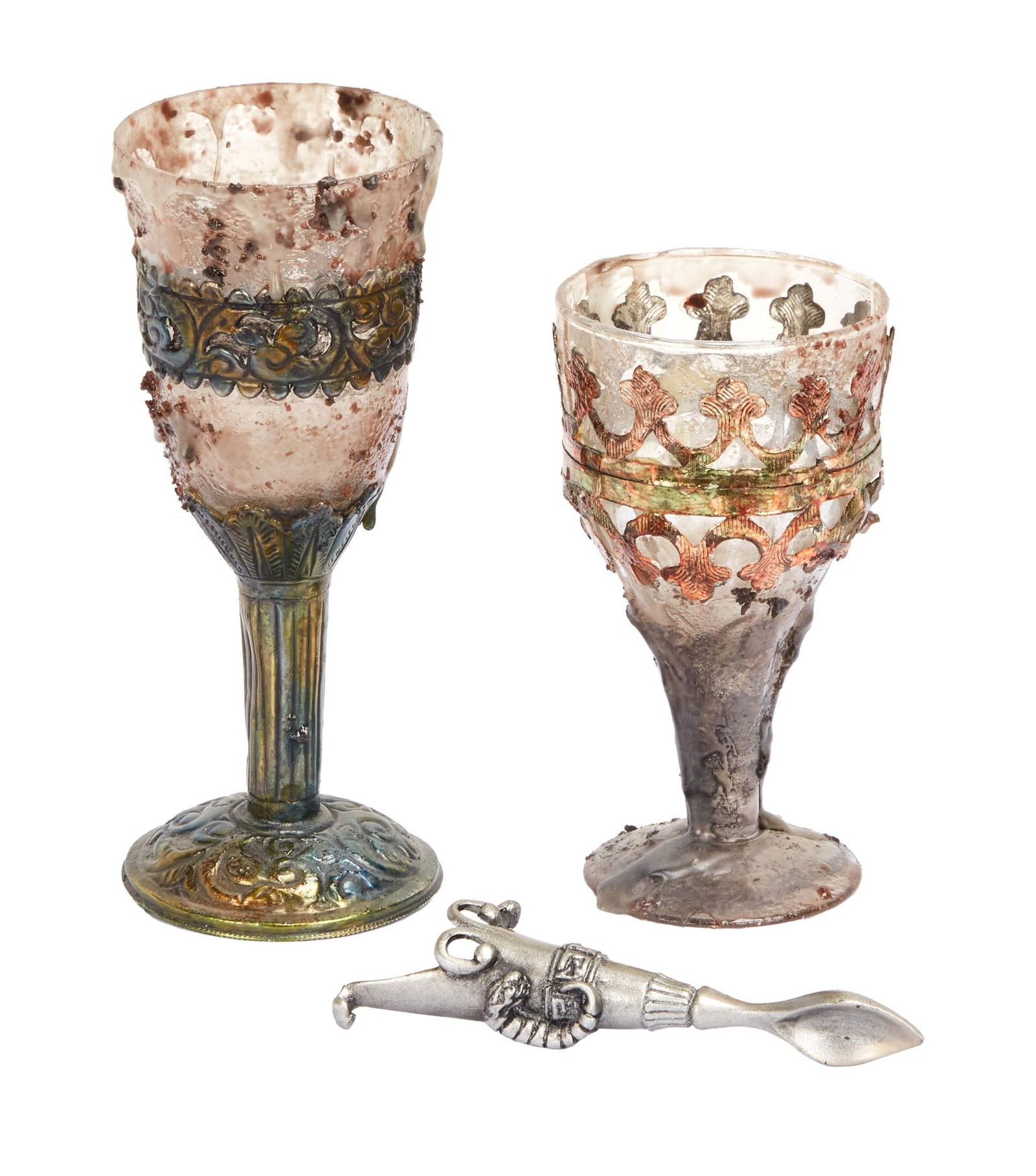 The Dark Crystal: Age of Resistance | Skeksis Banquet Cup and Utensil Props (B): An original group of props including two goblets and a spoon from the Skeksis banquet scenes in the production of the television series The Dark Crystal: Age of Resistance (Netflix, 2019). The g