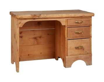 Mark Lindsay | 10050 Cielo Drive Desk