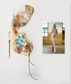 Doechi | Kim Mesches Billboard Worn Custom Sculptural Piece (With Photo)