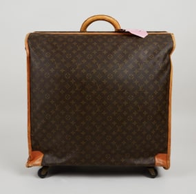 Elizabeth Taylor | French Company Louis Vuitton Monogram Luggage