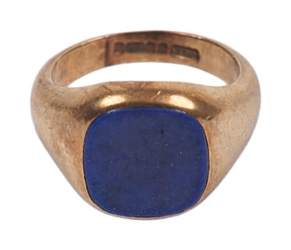 Richard Chamberlain | English 9K Yellow Gold and Lapis Lazuli Signet Ring