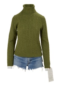 Across the Universe | Lucy (Evan Rachel Wood) "Helter Skelter" Sweater and "Dear Prudence" Shorts