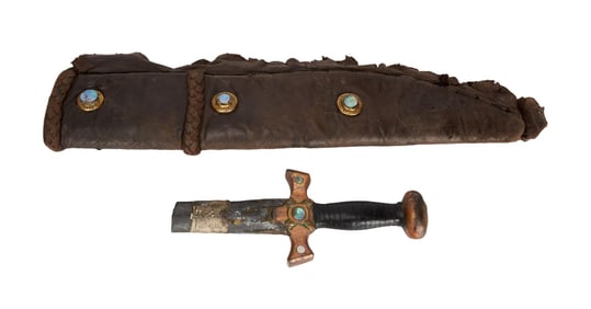 Xena: Warrior Princess | Xena (Lucy Lawless) Sheath and "The Dirty Half Dozen" Broken Sword Prop