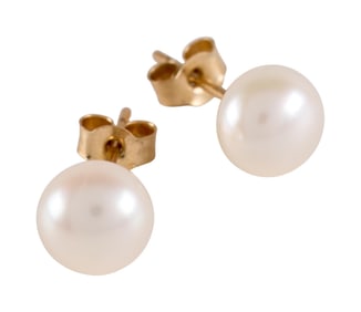 The Crown | Queen Elizabeth II (Imelda Staunton) Earrings