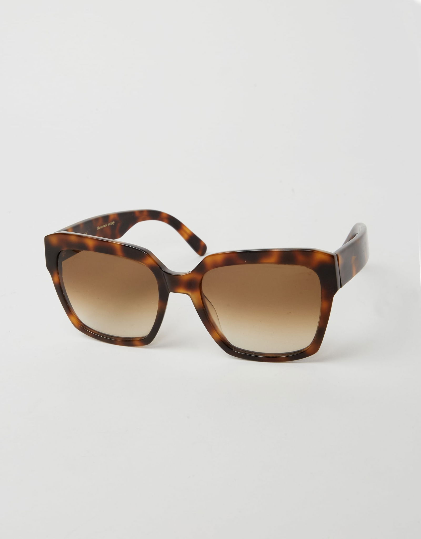Gwyneth Paltrow | Finlay Tortoise Funglasses (1 of 6)
