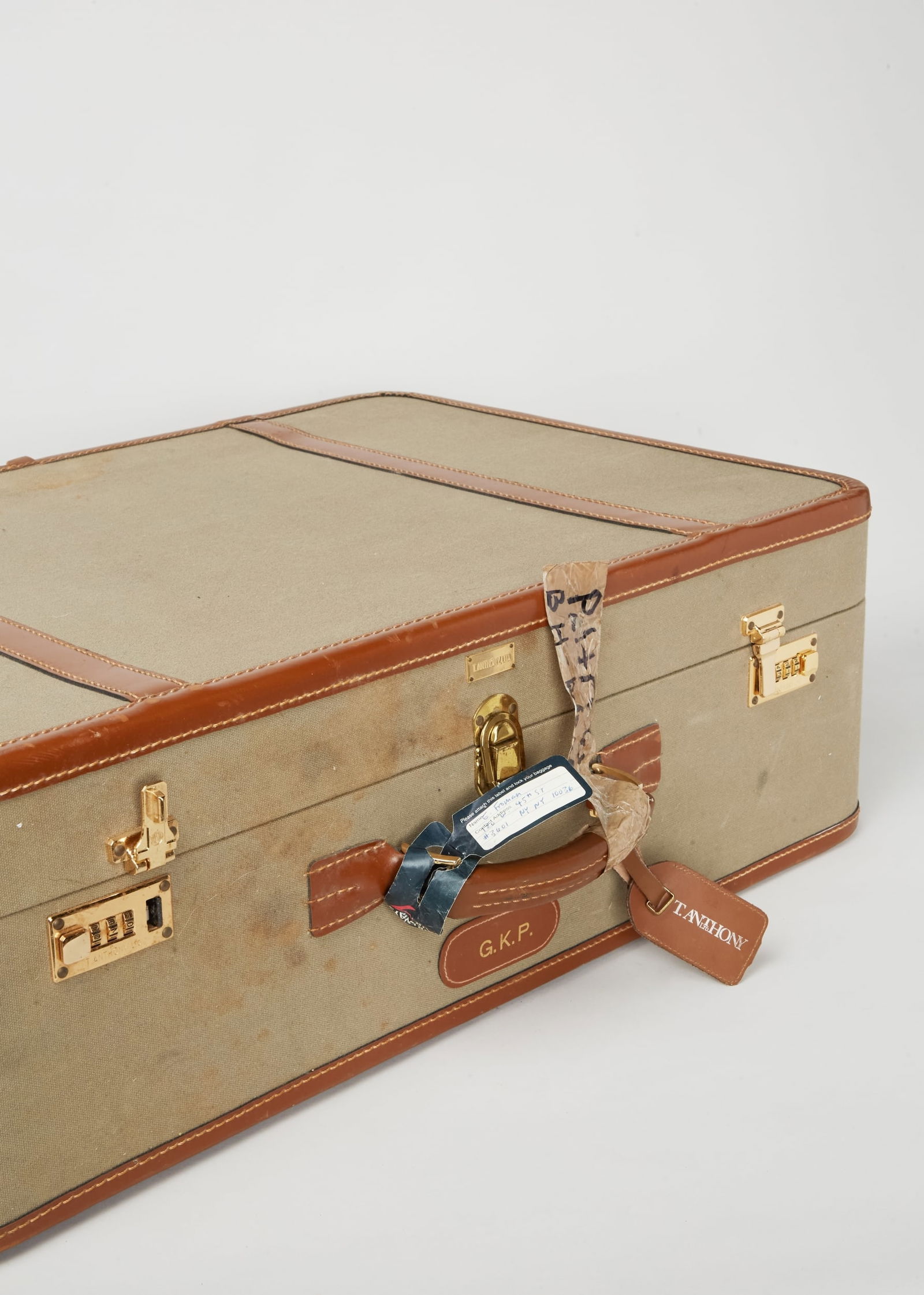 Gwyneth Paltrow | Monogrammed T. Anthony Suitcase (1 of 16)