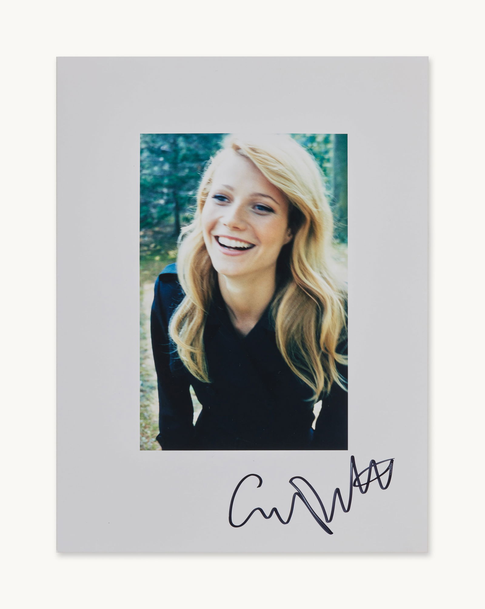 Gwyneth Paltrow | Six Signed Photographs (1 of 6)