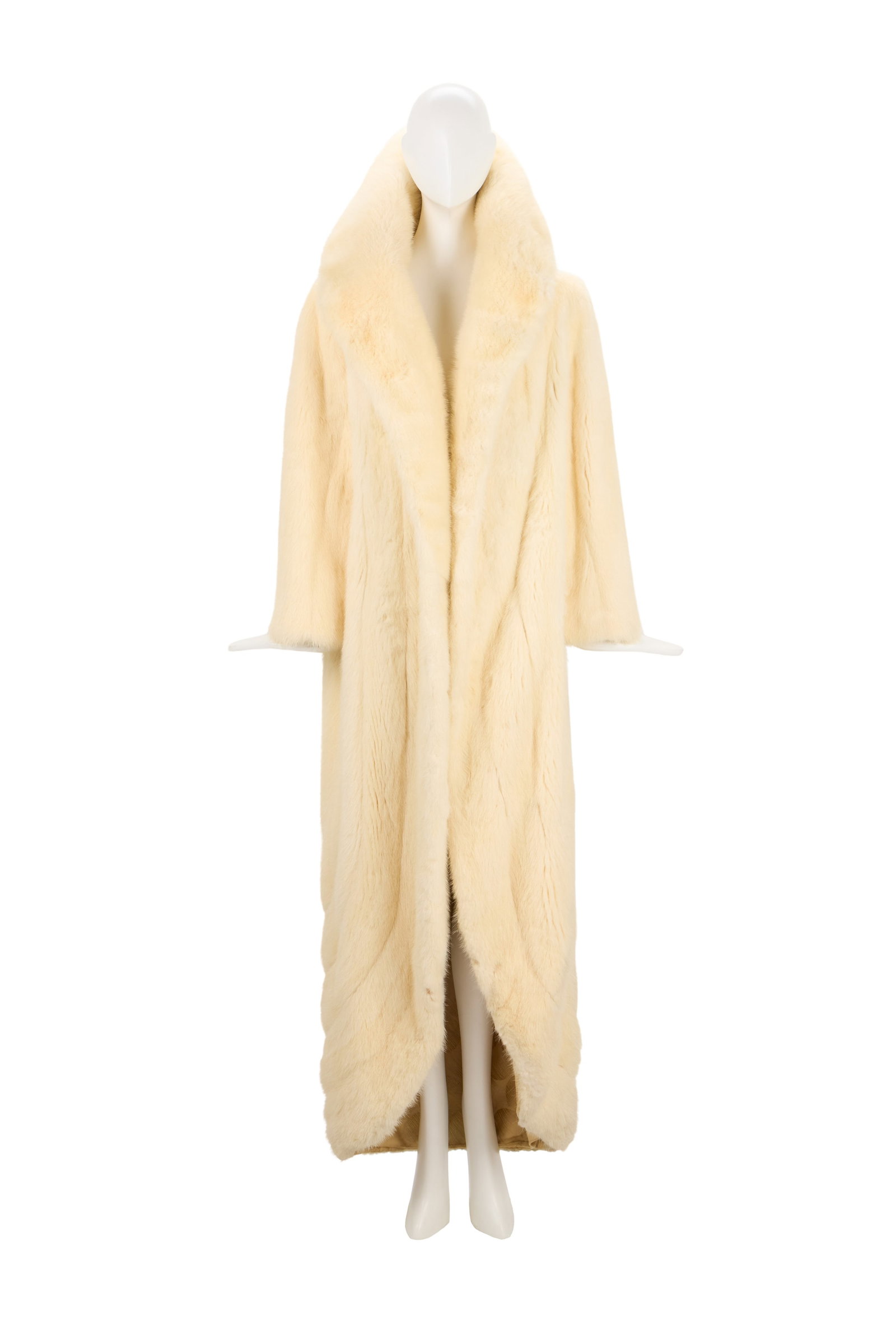 Ann-Margret | 1970s Fur Coat Worn to the New York Film Premiere of "Tommy" (1 of 7)