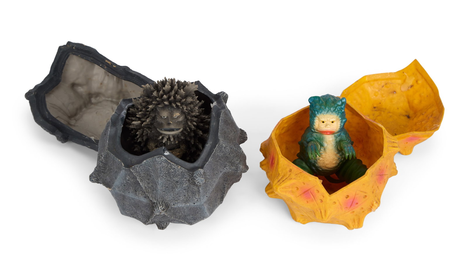 Sofubi | Garamon with Meteorite Figures (2) - 4
