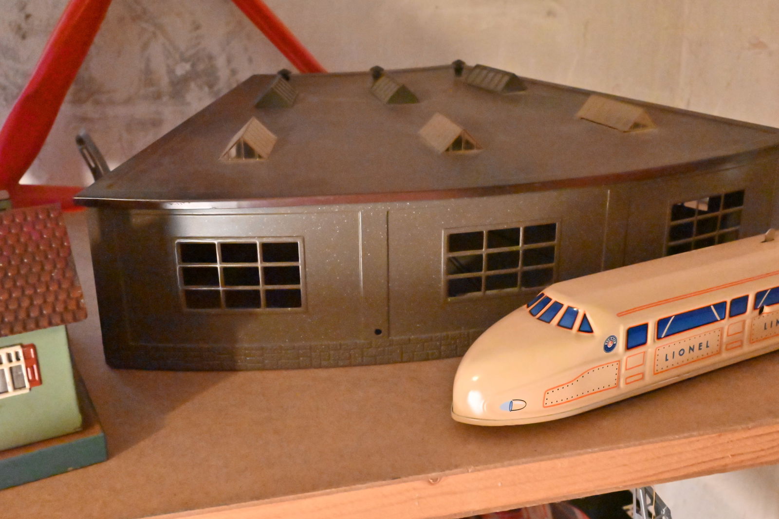 Modelleisenbahn Spur 0 - Spur 1, auf 3 Regalfläche - 9