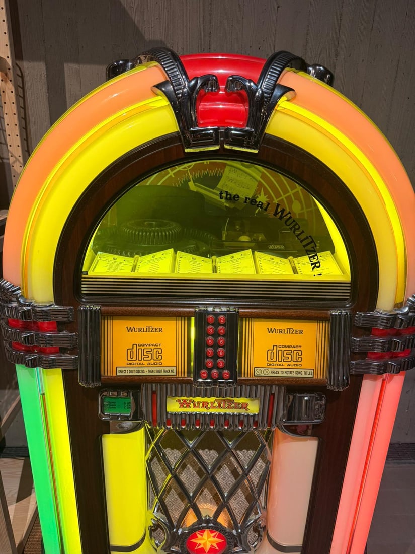 Wurlitzer Jukebox - 5