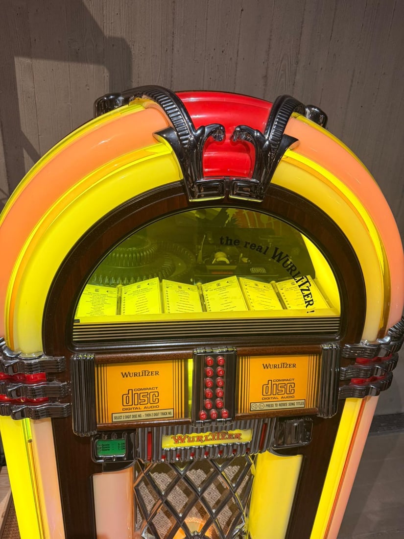 Wurlitzer Jukebox - 6