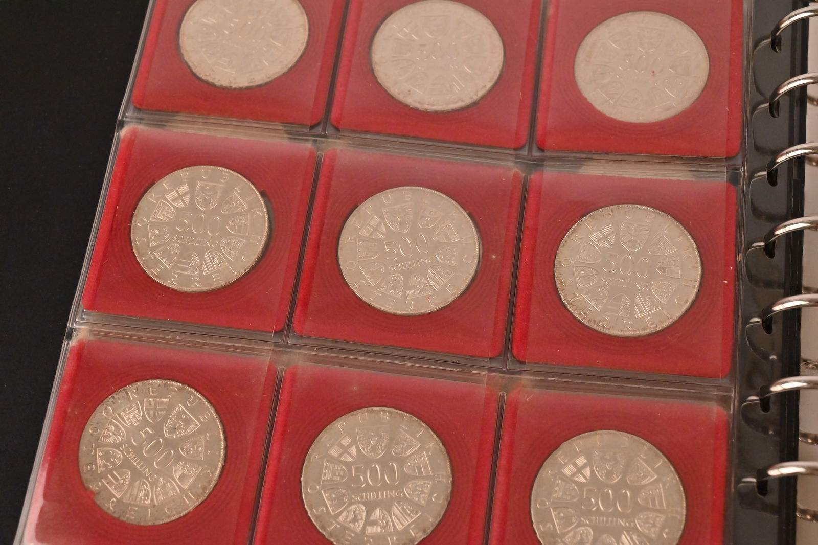 Österreich Konvolut mit 500 Schilling, Silbermünzen: Österreich Konvolut mit 500 Schilling, Silbermünzen 25 x 500 Schilling von 1980 bis 1988Silber 0.640 u. 0.900Gesamtgewicht: 418 g Feinsilber25 x 500 schillings from 1980 to 1988Silver 0.640