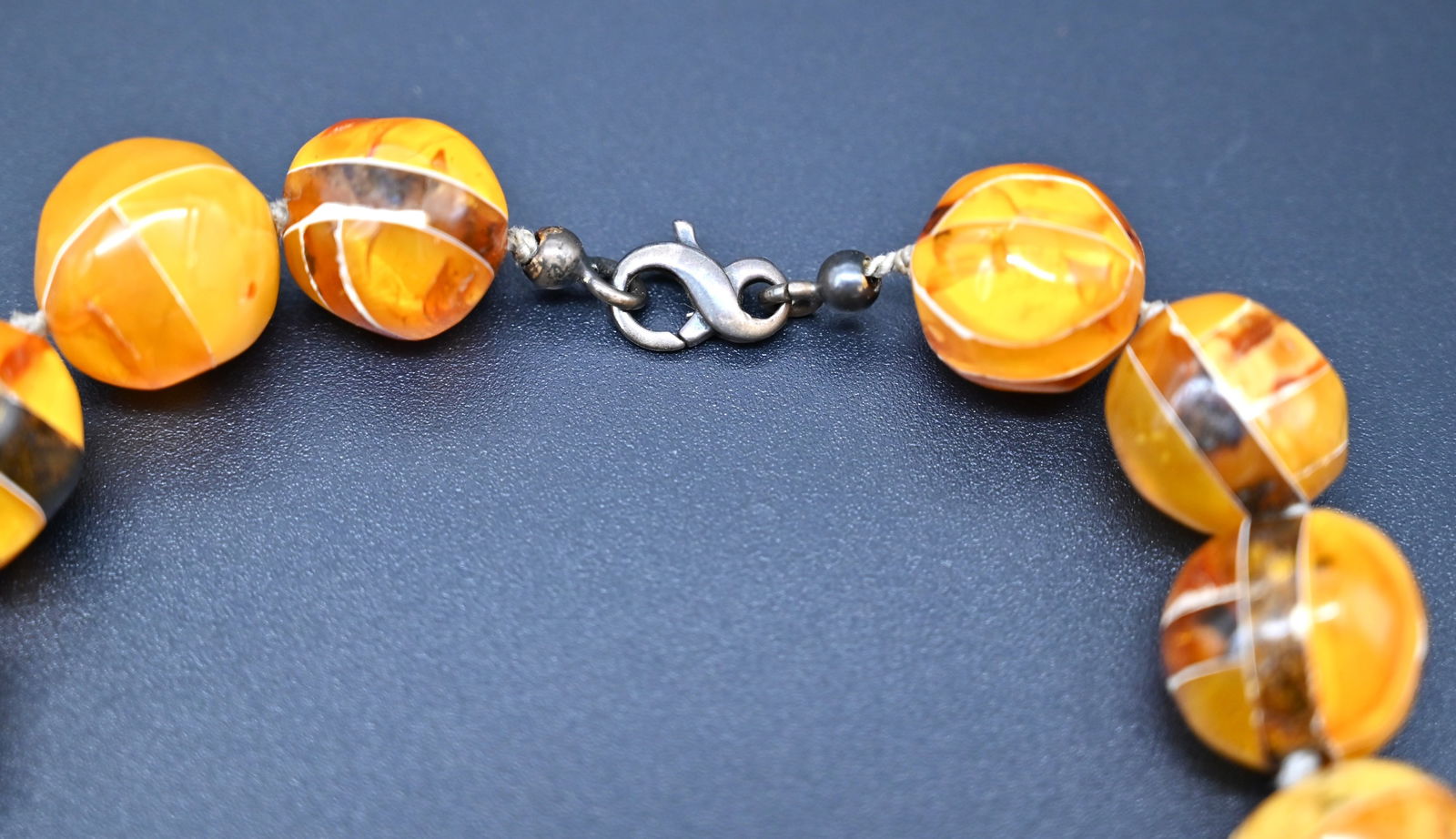 Made to Order Bernsteinschmuckset - Kette und Ohrklipps von UTE DAMBROWSKI DESIGN - 8