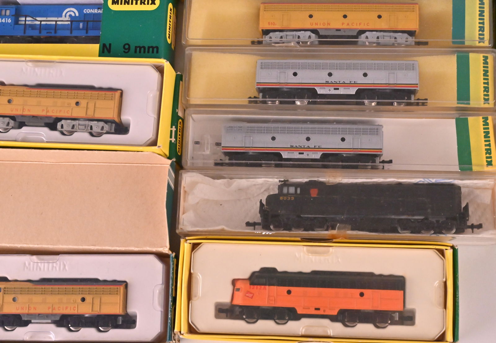 Großes Konvolut mit Minitrix Spur N, in OVP - 8