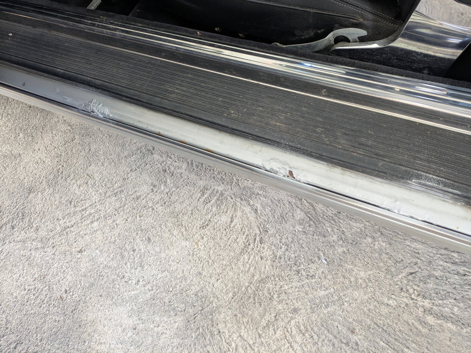 Mercedes-Benz 280 SLC - 14