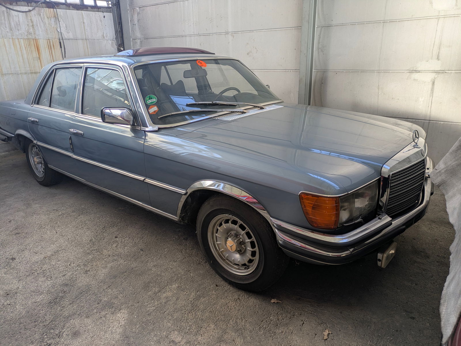 Merzedes Benz 280 SE: Merzedes Benz 280 SE Mercedes-Benz 450 SEL 6.9 Dieser beeindruckende Mercedes-Benz 450 SEL 6.9 der Baureihe W116 repräsentiert den inoffiziellen Höhepunkt der Mercedes-Oberklasse der 1970er