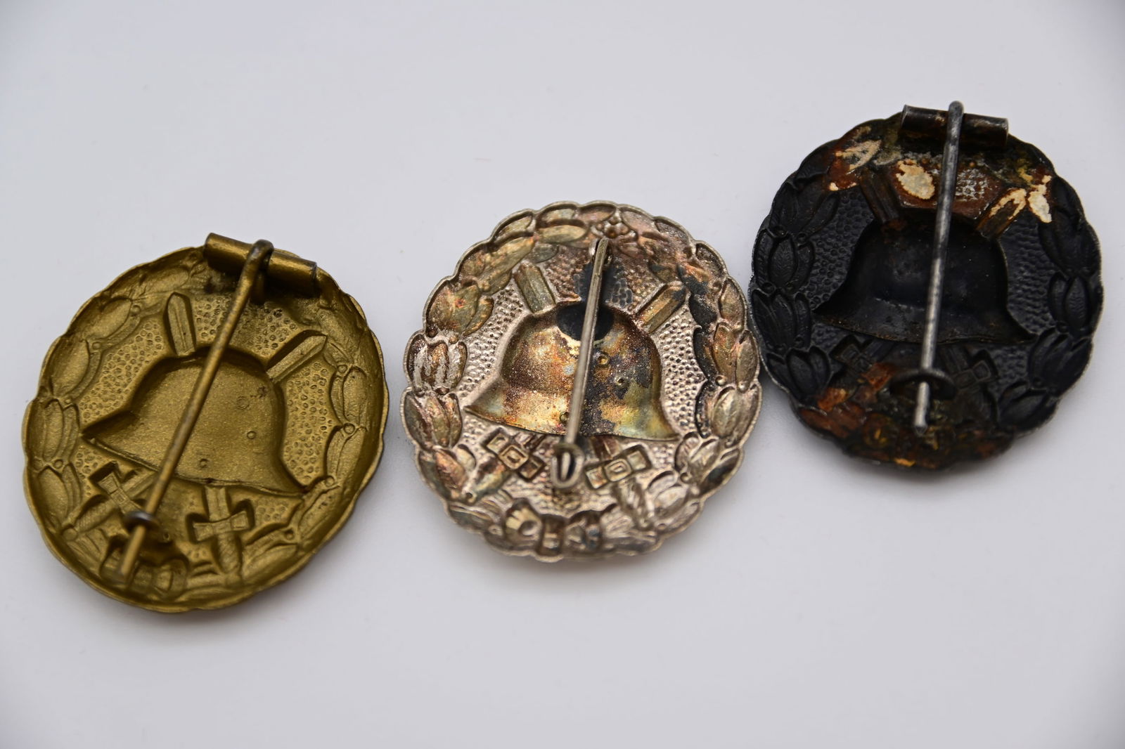 Kovolut aus drei Verwundetenabzeichen für die Armee und Kolonialtruppen 1918 - 4