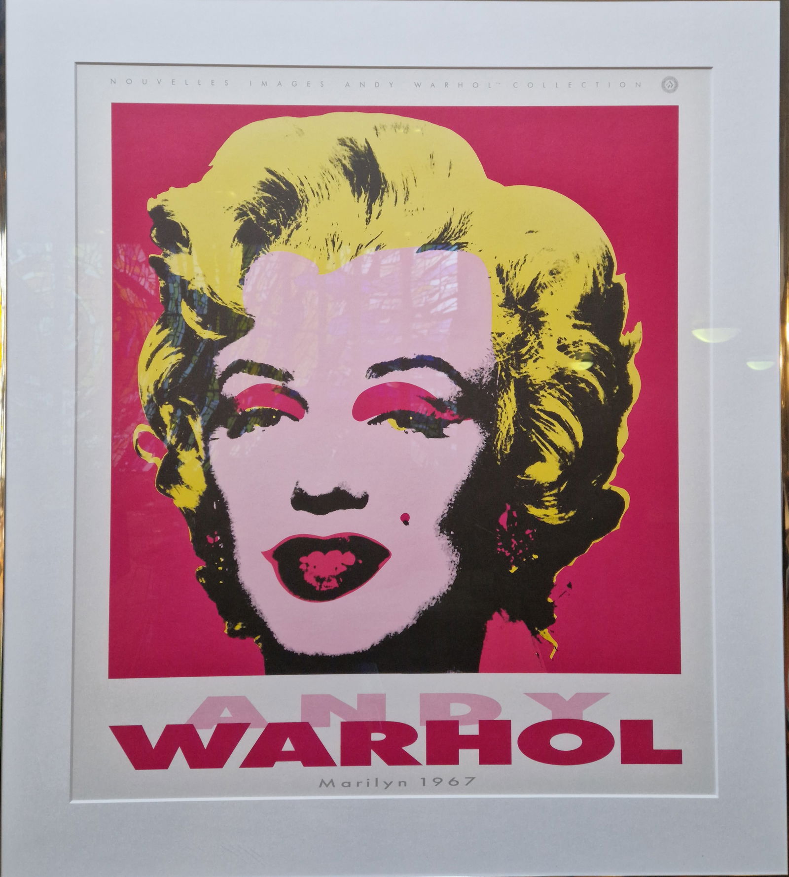 Andy Warhol - Marilyn 1967: Andy Warhol - Marilyn 1967 Andy Warhol - Marilyn 1967Es handelt sich hierbei um ein Plakat aus der Nouvelles Images Andy Warhol Collection, erkennbar an der Beschriftung am oberen Bildrand.Print -