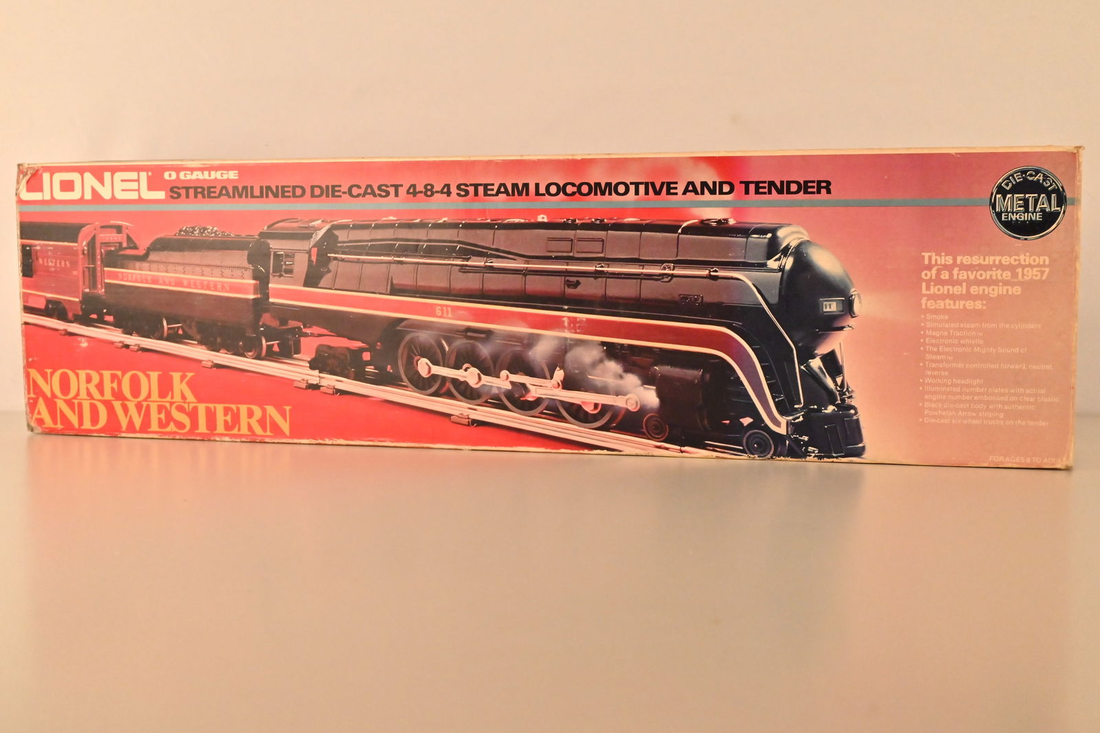 Lionel Norfolk und Western 4-8-4 Lokomotive und Tender 6-8100, in OVP - 3