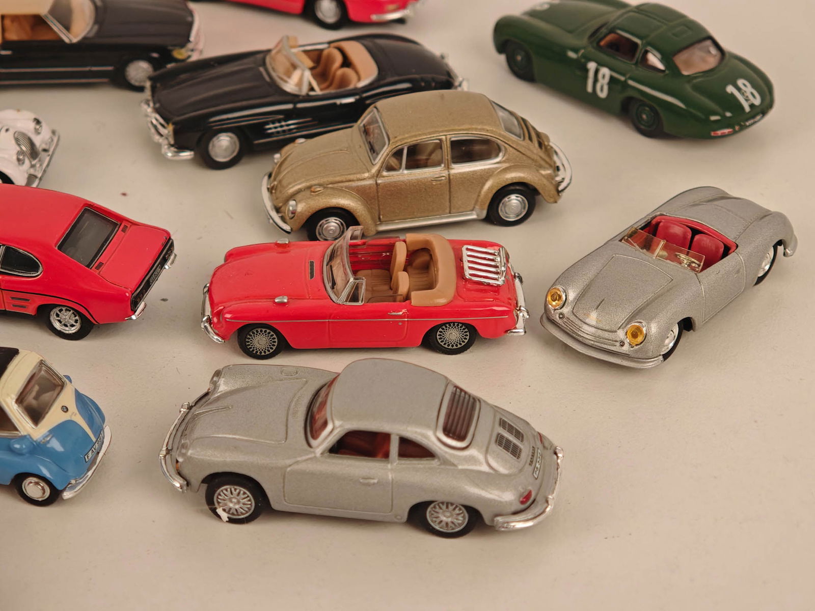 Modellauto Konvolut - Ferarri, VW, Mercedes, Jaguar u.a. - 18