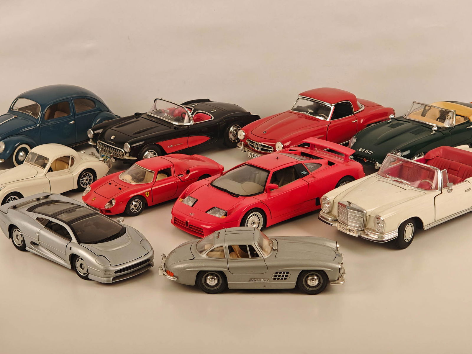 Modellauto Konvolut - Ferarri, VW, Mercedes, Jaguar u.a. (1 of 18)