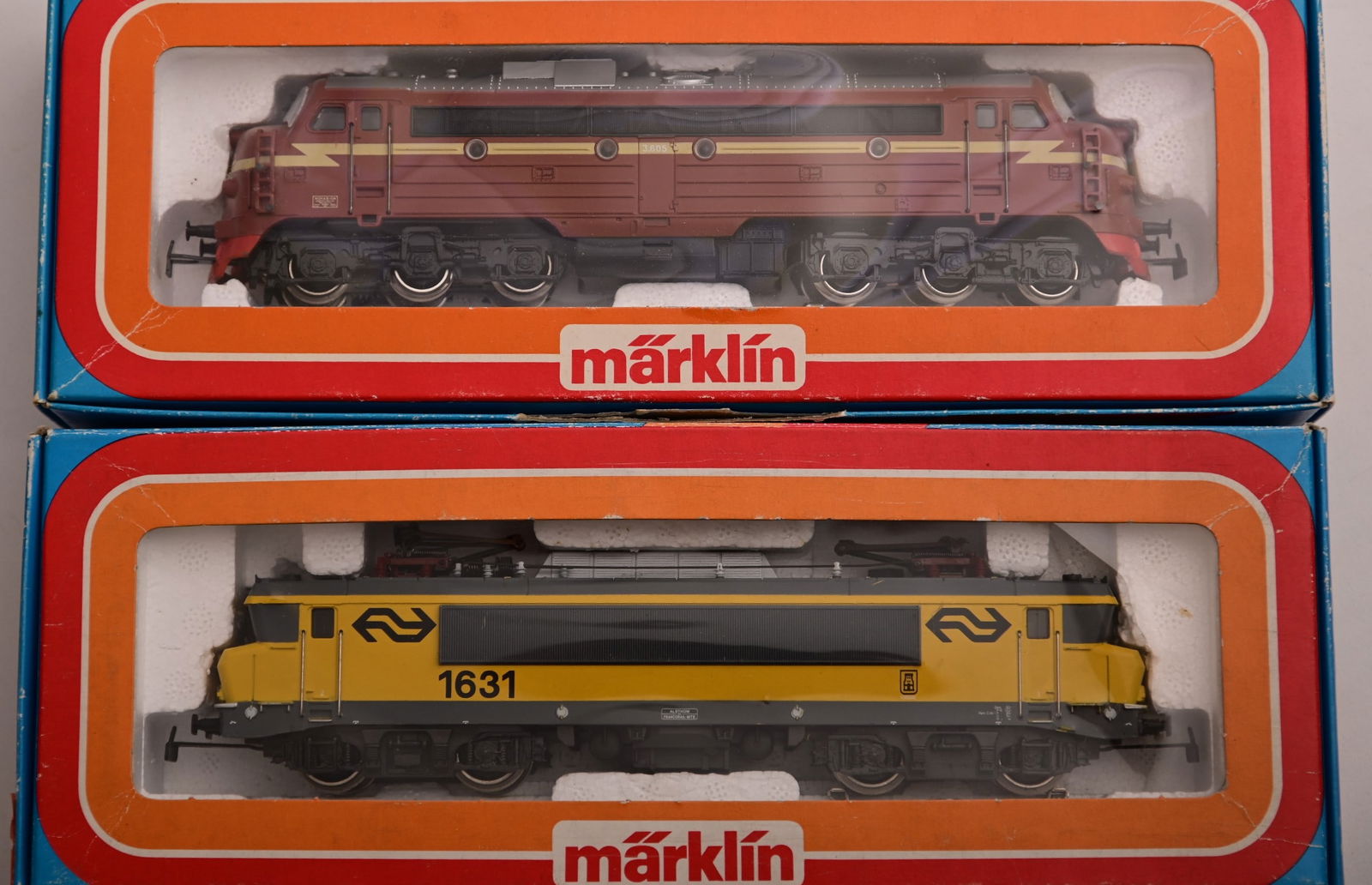 Märklin H0 3143 Diesellok + Märklin H0 3326 E-Lok 1600 der NS gelb/grau. (1 of 3)