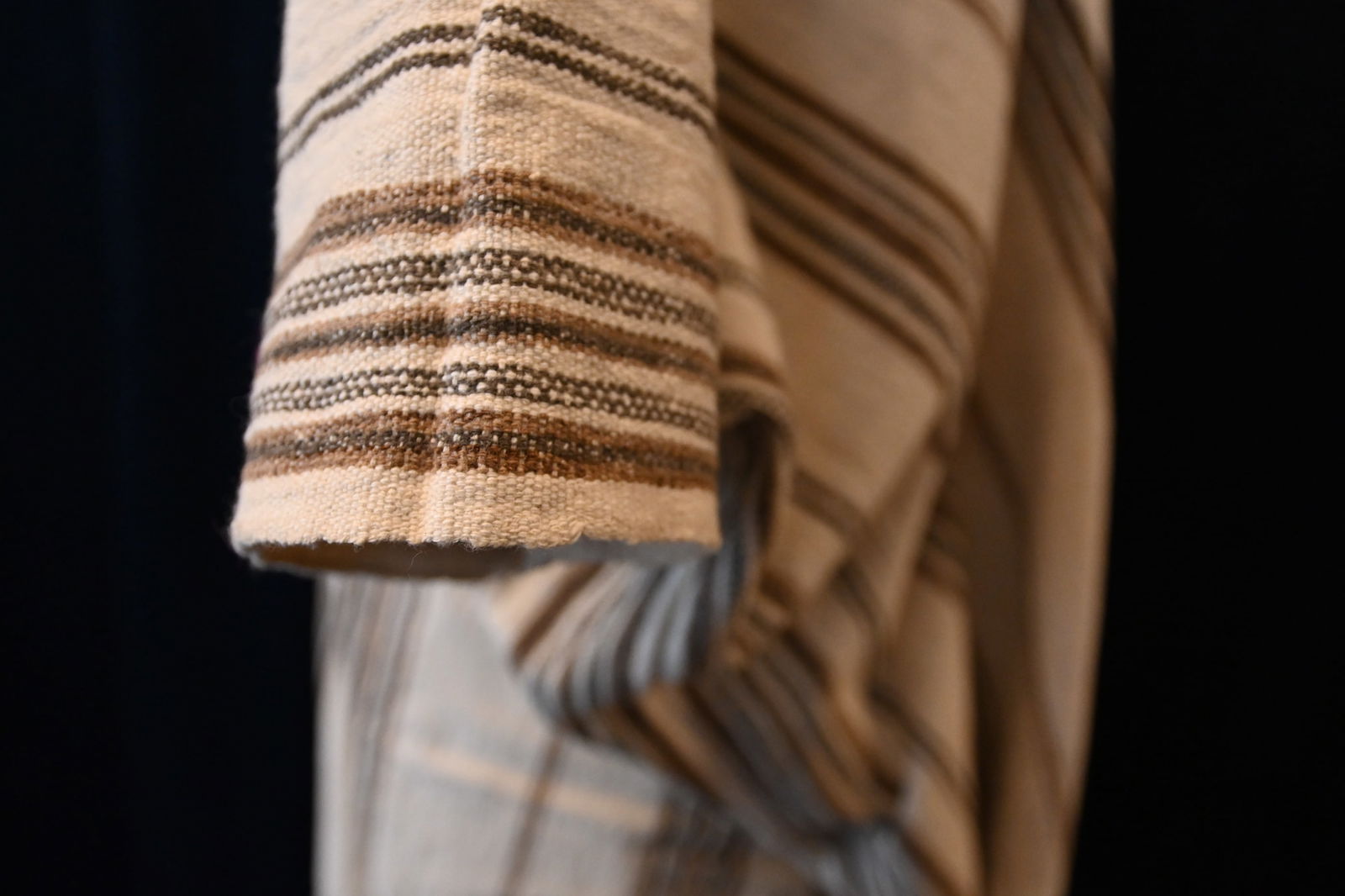 Poncho des indigenen Häuptlings aus dem Film „Fitzcarraldo” (1982) von Werner Herzo - 10