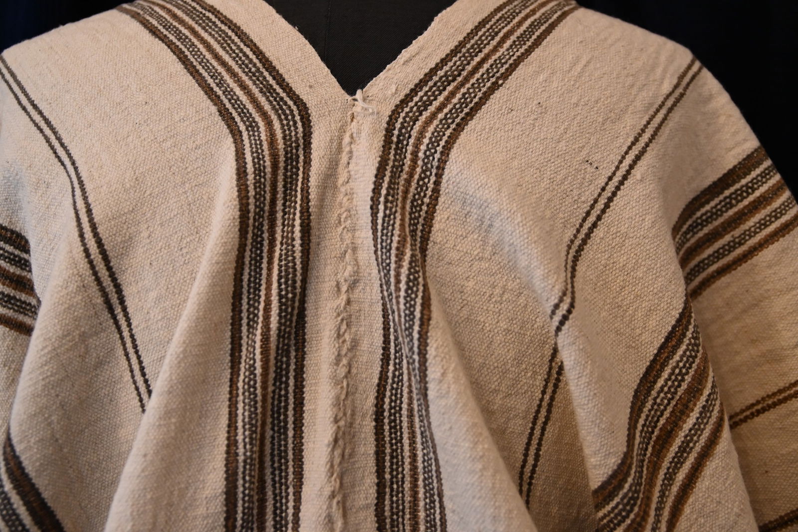 Poncho des indigenen Häuptlings aus dem Film „Fitzcarraldo” (1982) von Werner Herzo - 2