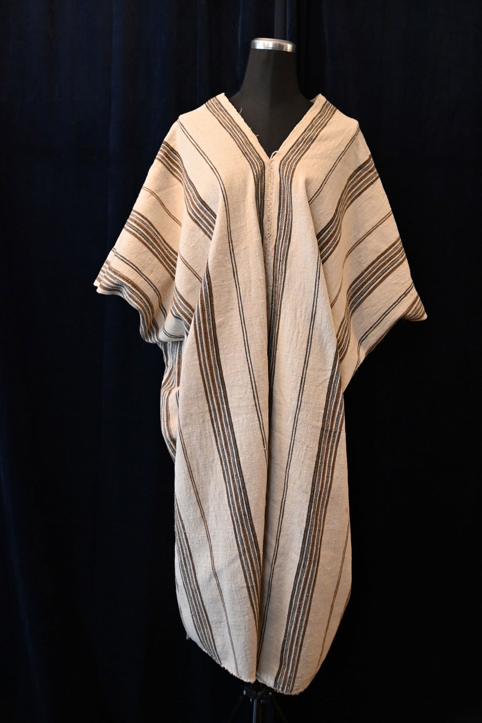 Poncho des indigenen Häuptlings aus dem Film „Fitzcarraldo” (1982) von Werner Herzo - 4