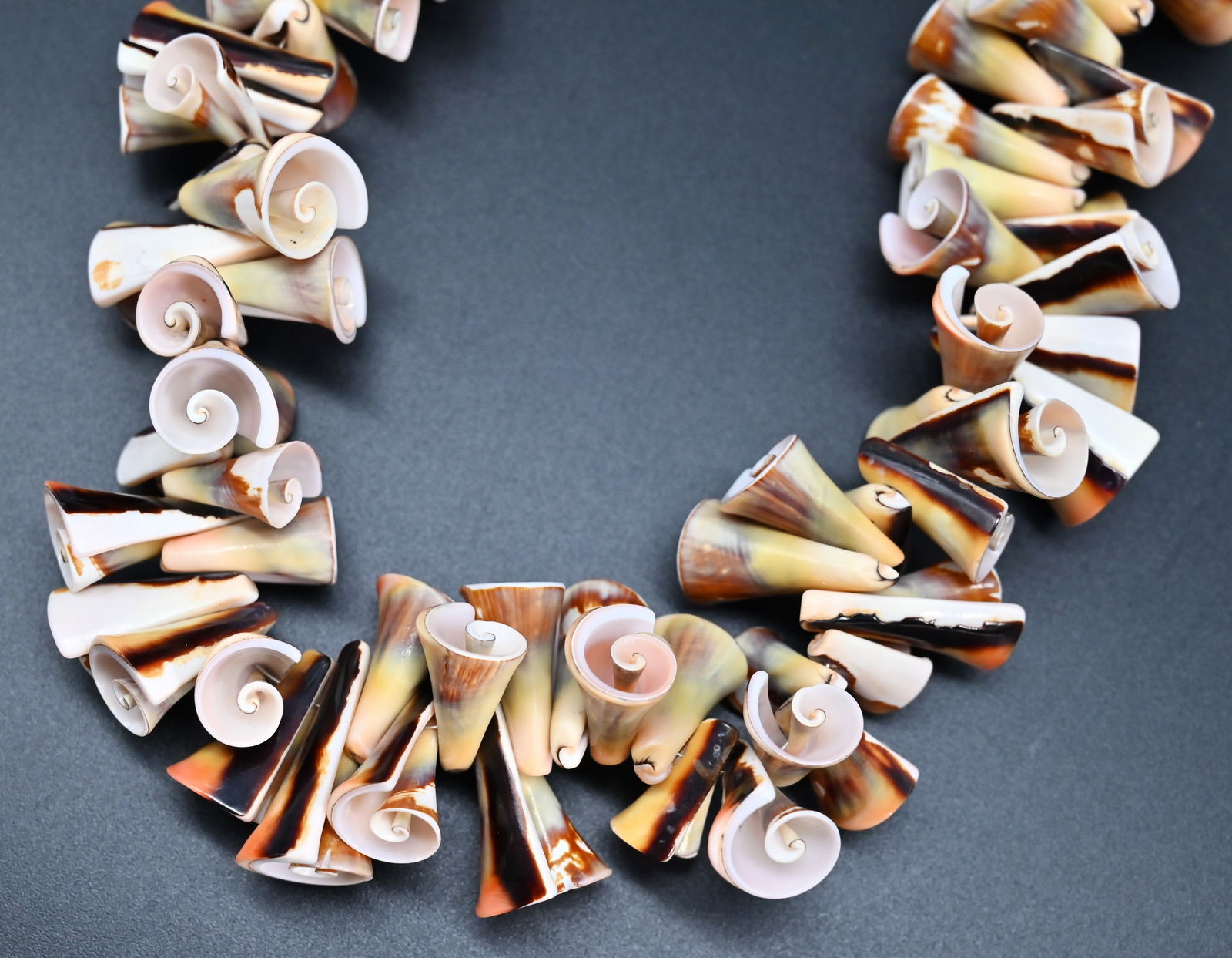 Muschelkette mit 18K Goldschließe - 3