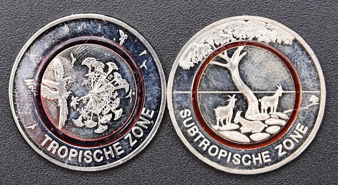 BRD Münzenkonvolut 8 x 5 Euro mit Polymerring: BRD Münzenkonvolut 8 x 5 Euro mit Polymerring BRD-Münzenkonvolut mit acht 5-Euro-Münzen mit Polymerring3 x aus dem Jahr 20161 x aus dem Jahr 20171 x aus dem Jahr 2018.3 x aus dem Jahr