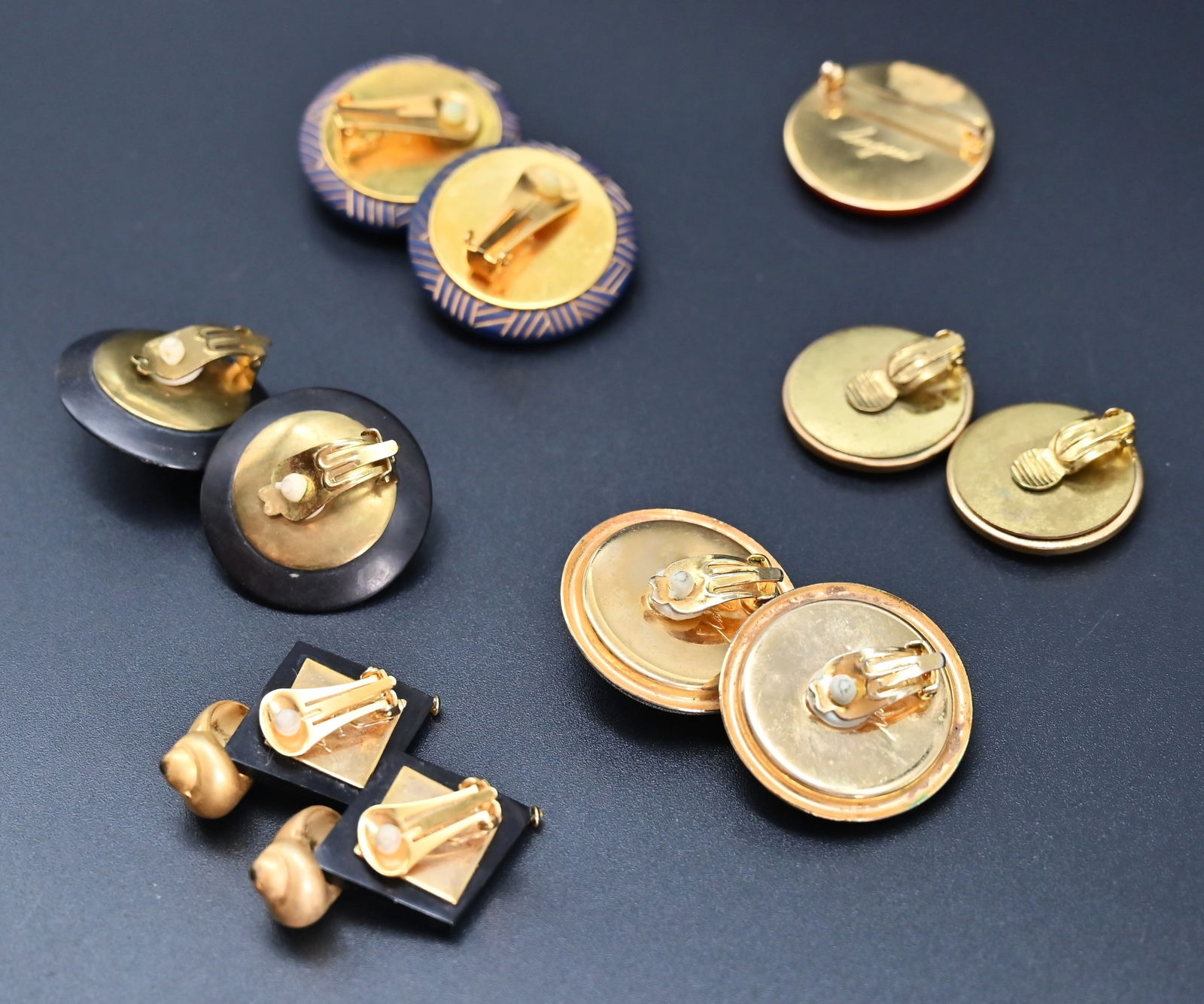 Langani Ohrklipps und Brosche - 2