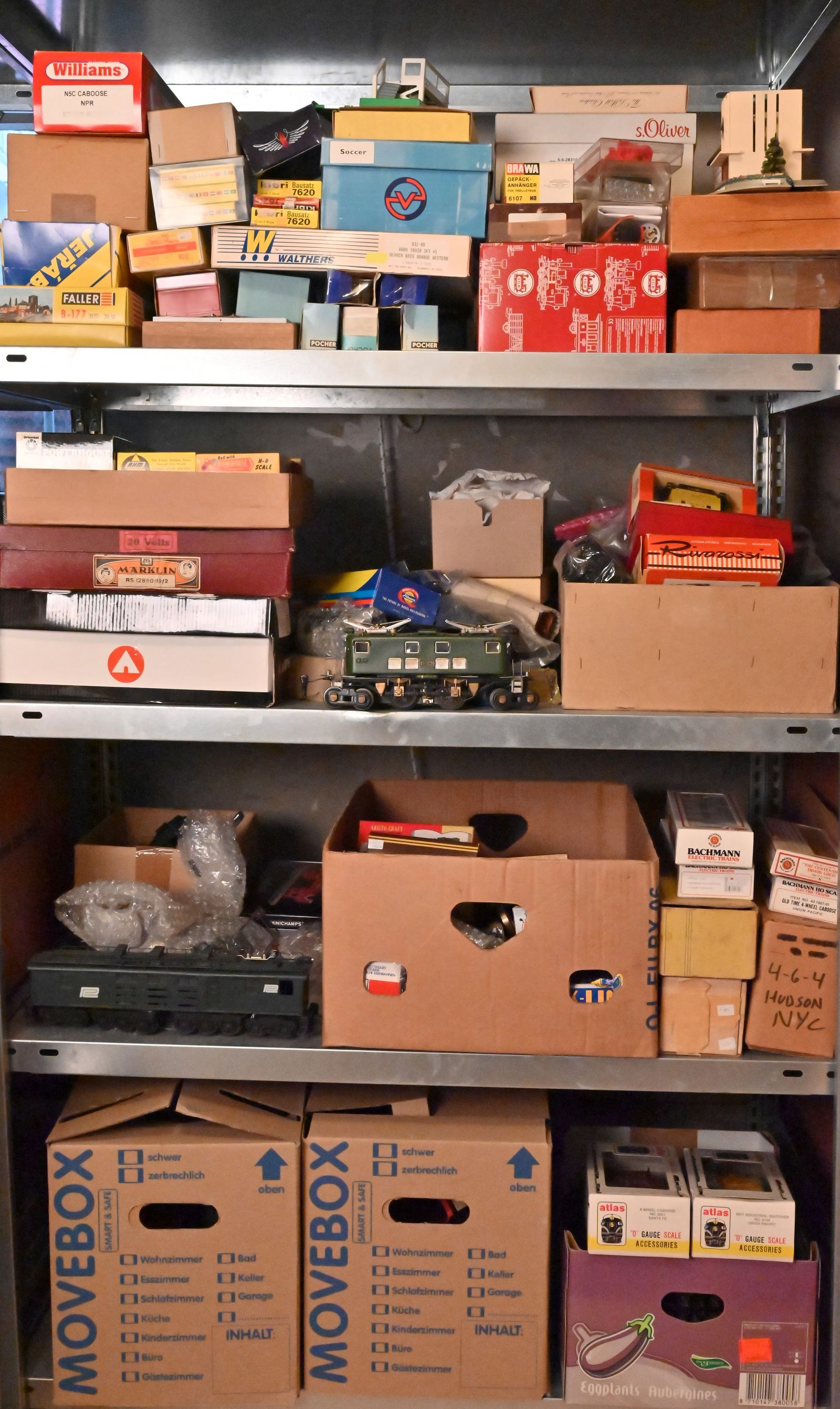 Modelleisenbahn Spur 0 - Spur 1 - Spur H0 auf 5 Regalfläche (1 of 1)