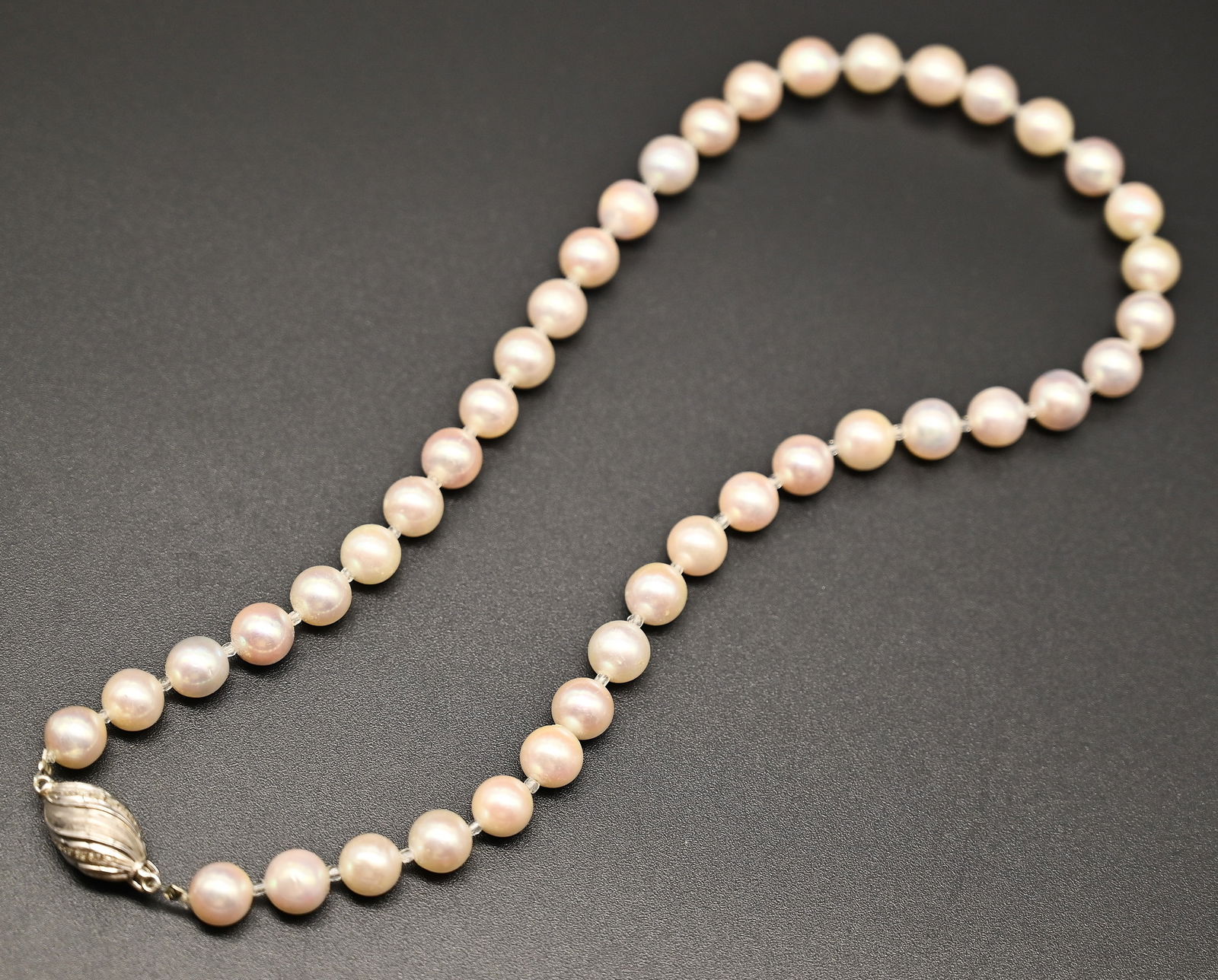 Perlenkette mit 750er-Goldverschluss (1 of 4)