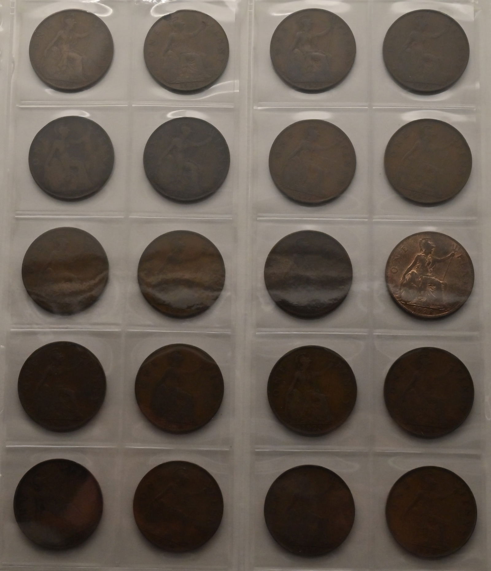 Großbritannien Sammlung mit Half Penny, One Penny ab 1861 bis 1967, u. a - 9