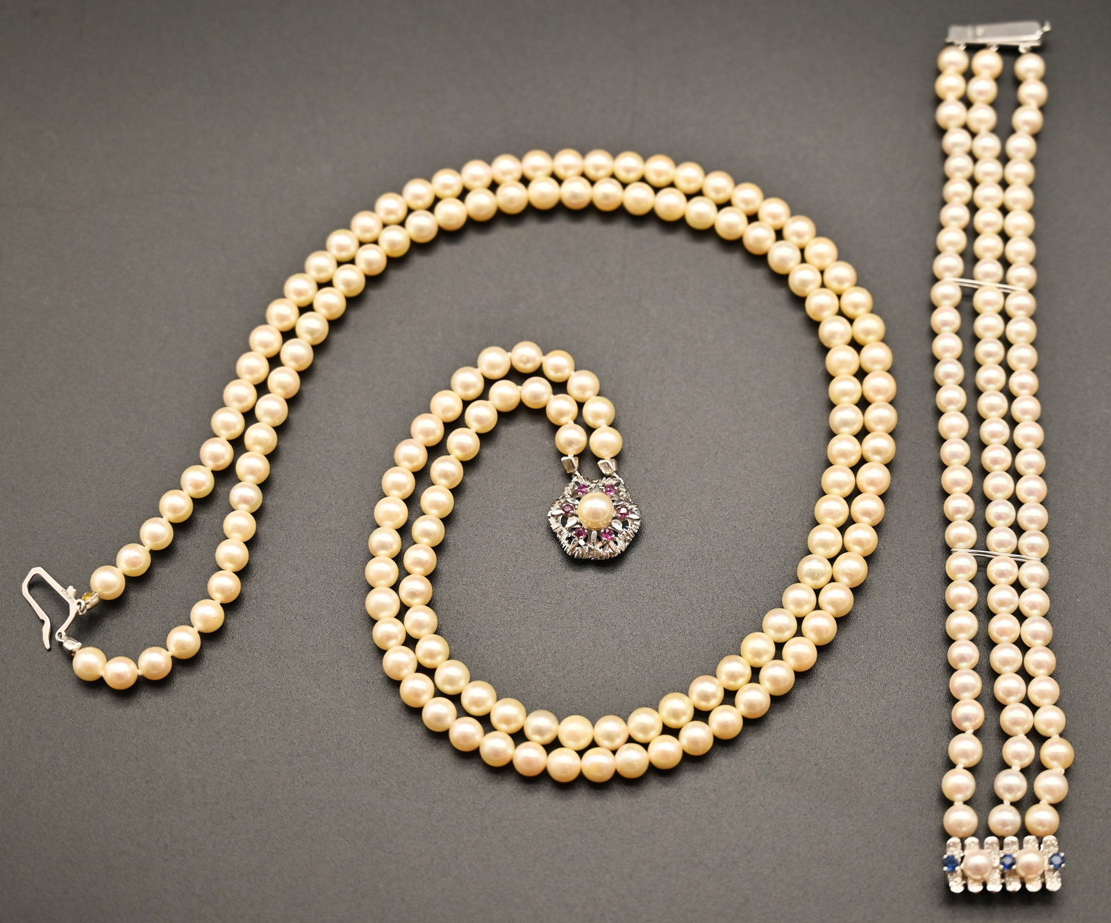 Perlenkette und -armband (1 of 6)