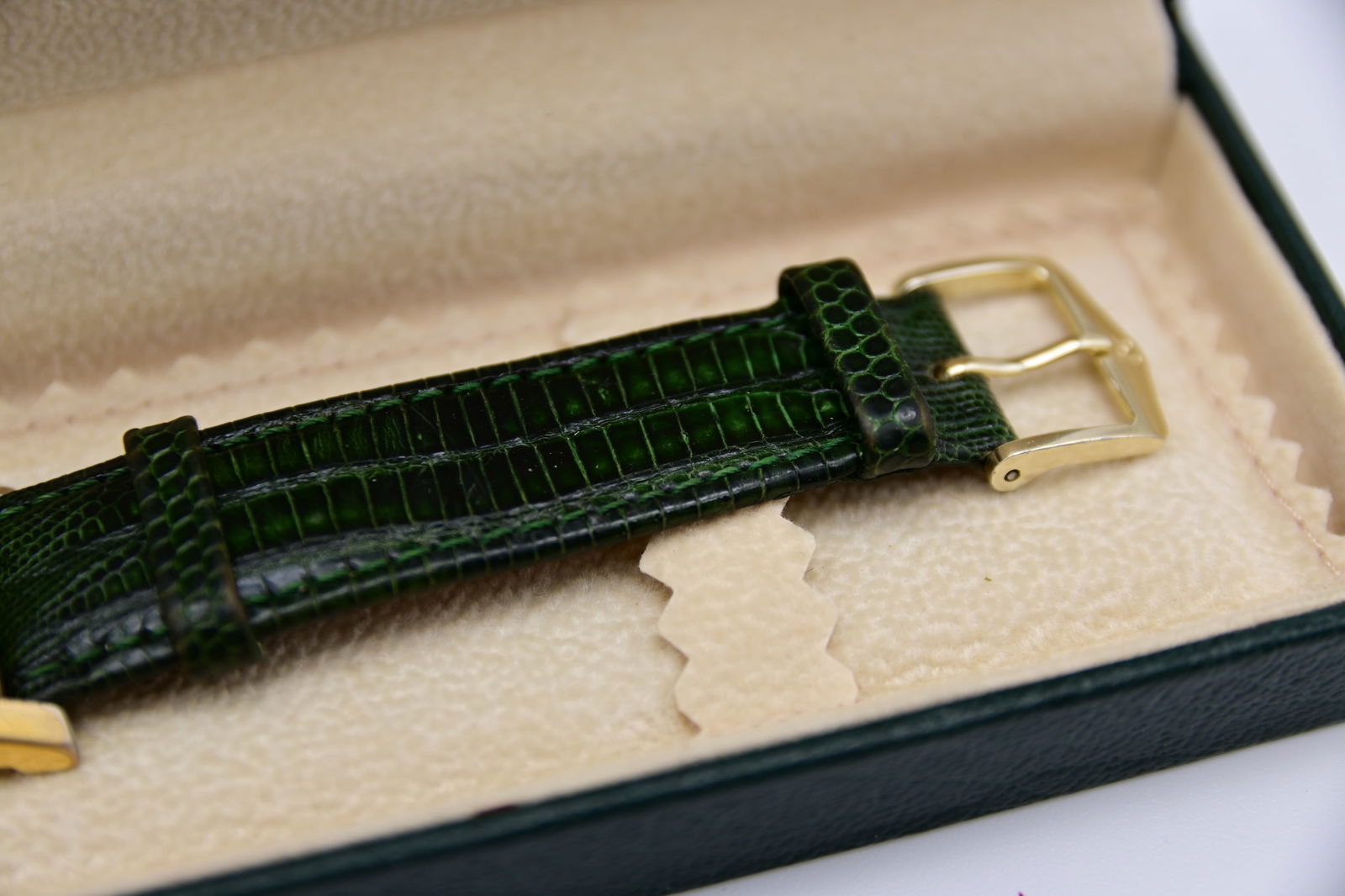 Gruen Curvex, Herrenarmbanduhr, Stahl, Quarz, Modellnr. GR1601, mit Original Box. - 3