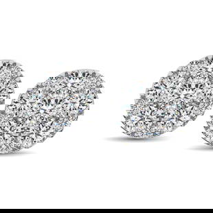 Diamond Stud Earrings 1/3 ct tw Round-cut in 10K White Gold: Diamond Stud Earrings 1/3 ct tw Round-cut in 10K White Gold Metal: 10k White Gold Stone Count: 22.0 Stone Shape: Round Stone Type: Diamond Stone Color: Gh Stone Clarity: Si2 Stone Weight (Carat): 0.34