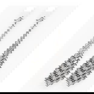 5 ctw Diamond Earrings 18K White Gold: 5 ctw Diamond Earrings 18K White Gold 5 ctw Diamond Earrings 18K White Gold Designer Brand Luxury Jewelrymade in the USA Suggested Retail Price: $18750 Item: Diamond EarringTotal Gem weight: 5 carats