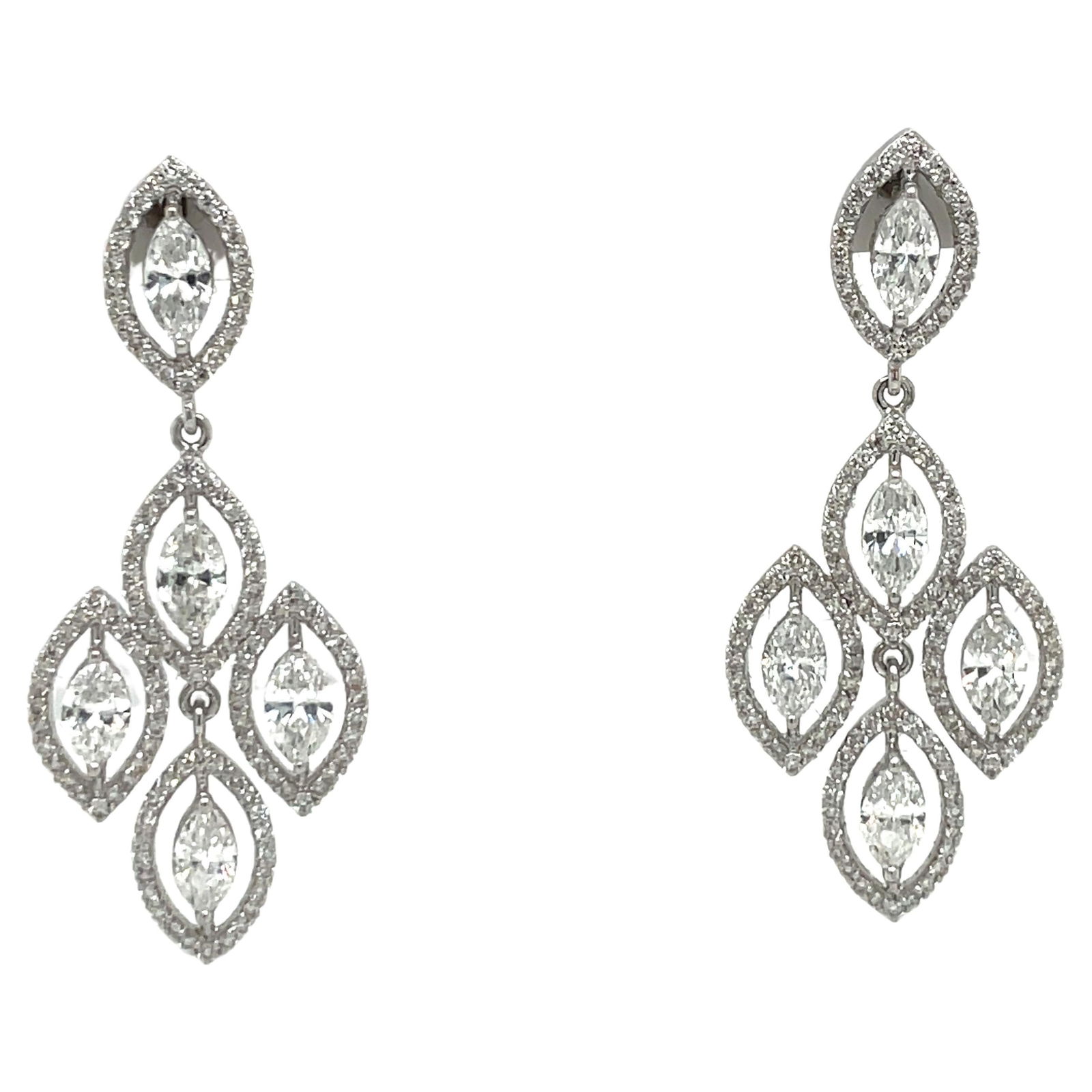 Harbor Diamonds 18K White Gold Diamond Chandelier Earrings 3.53 Carats: Harbor Diamonds 18K White Gold Diamond Chandelier Earrings 3.53 Carats Elevate your elegance with these stunning 18 Karat White Gold Marquise and Round Diamond Drop Chandelier Earrings. Expertly craft