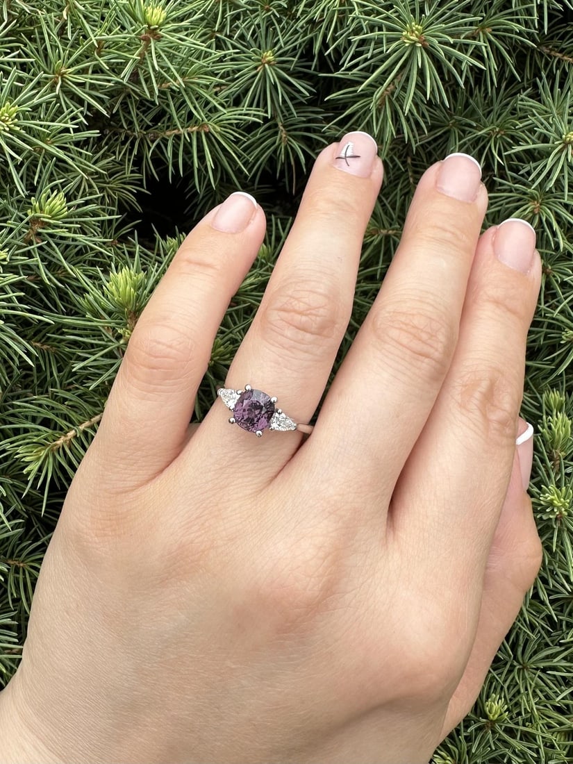 14k White Gold GIA Certified 2.44ct Pinkish Purple Spinel Diamond Ring: 14k White Gold GIA Certified 2.44ct Pinkish Purple Spinel Diamond Ring This exquisite cocktail ring features a stunning natural cushion-cut spinel, boasting a beautiful pinkish purple hue with a total