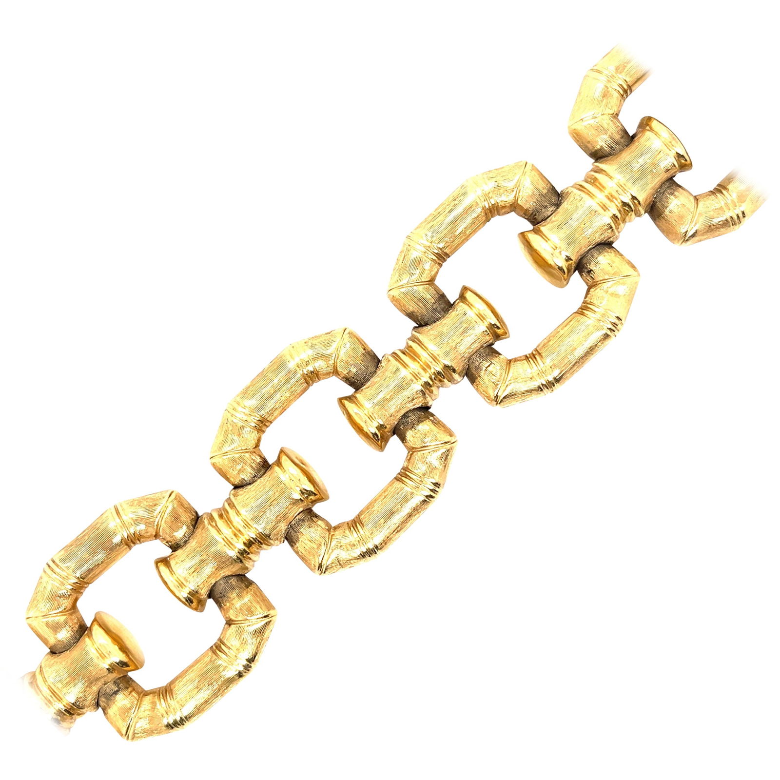 Harbor Diamonds Vintage 18K Yellow Gold Bamboo Link Bracelet 63.9g: Harbor Diamonds Vintage 18K Yellow Gold Bamboo Link Bracelet 63.9g This stunning Vintage Wide Bamboo Link Bracelet is crafted from 18 karat yellow gold, showcasing a unique Bamboo motif. Weighing 63.9