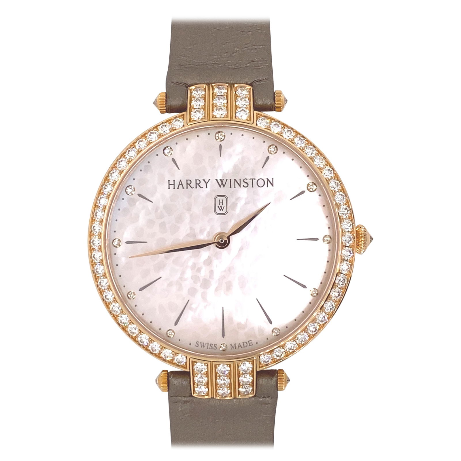 Harry Winston Premier 36mm Ladies Watch Diamonds 18k Rose Gold: Harry Winston Premier 36mm Ladies Watch Diamonds 18k Rose Gold Discover elegance with the Harry Winston Premier Ladies Watch, a stunning blend of diamonds and 18k rose gold. Featuring a round cut diam