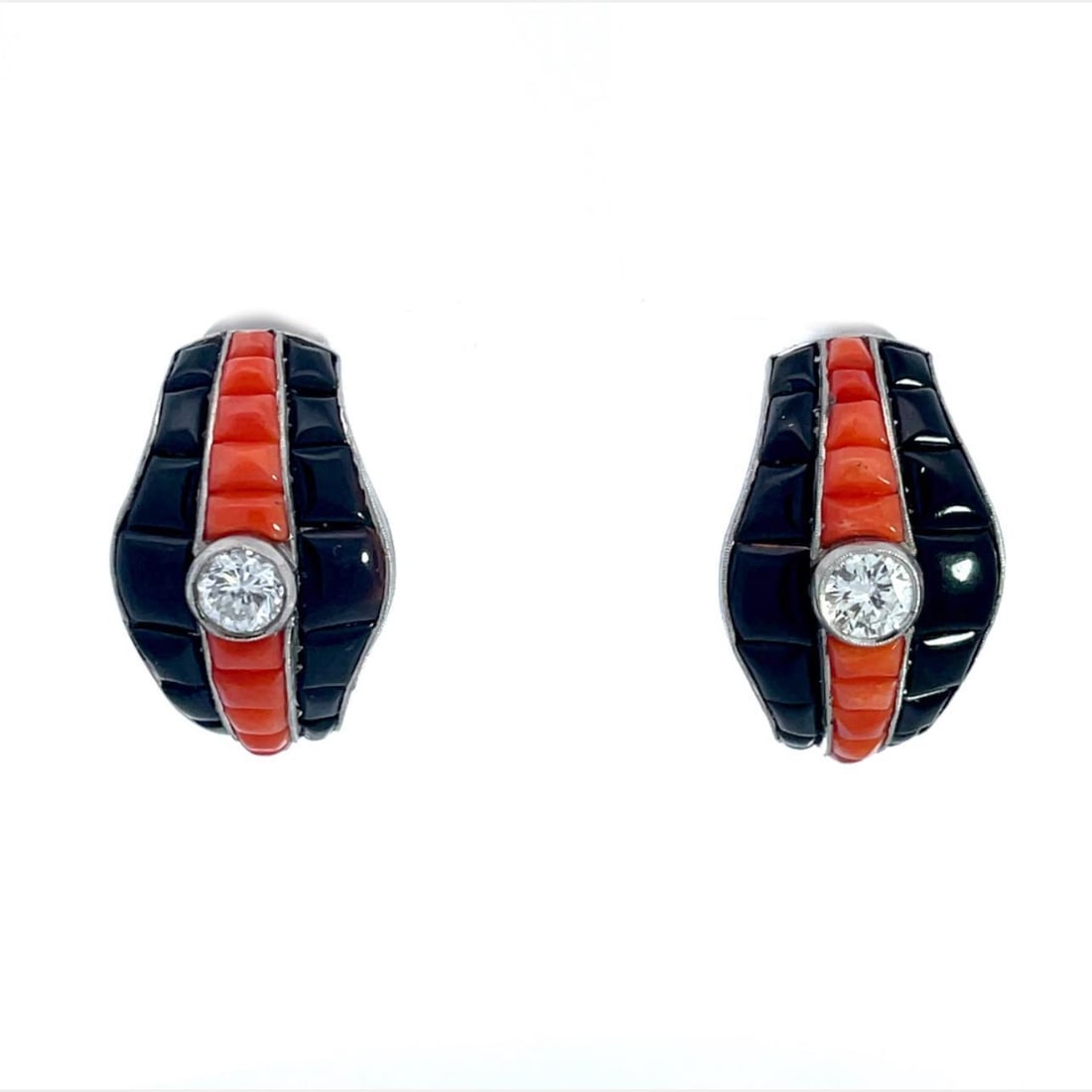 Art Deco Platinum Coral Onyx Earrings with Diamond 18k Gold Posts: Art Deco Platinum Coral Onyx Earrings with Diamond 18k Gold Posts Elevate your style with these exquisite Art Deco earrings, featuring a stunning curved design crafted from platinum. The earrings show