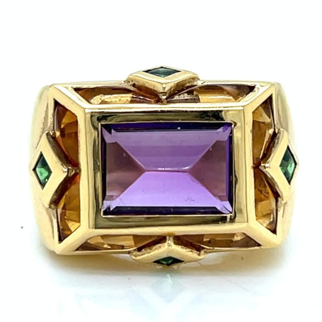 18K Yellow Gold Ring with 13 Semi-Precious Stones 5.00 Ct: 18K Yellow Gold Ring with 13 Semi-Precious Stones 5.00 Ct This exquisite ring is crafted from 18K yellow gold and features a stunning arrangement of 13 semi-precious stones, totaling approximately 5.0