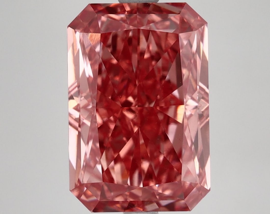 Loose Diamond - RADIANT 5.52ct Fancy Vivid Pink VVS2: Loose Diamond - RADIANT 5.52ct Fancy Vivid Pink VVS2 Source: This is a real non-mined Diamond that has been grown in a lab Shape: RADIANT Carats: 5.52 Color: Fancy Vivid Pink Certification: IGI Video: