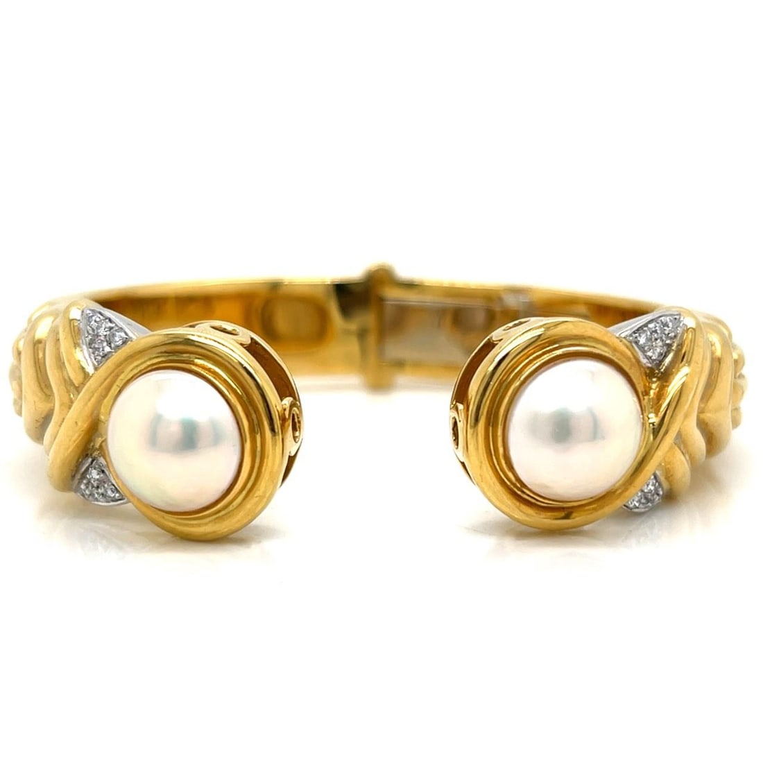 Cuff Bracelet in 18K Yellow Gold with Diamonds and Two Mabe Pearls (1 of 5)